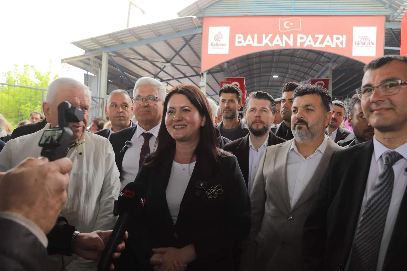 BALKAN PAZARI YENİ YÜZÜYLE HİZMETE BAŞLADI galeri görseli